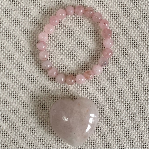 Rose Quartz Crystal Heart & Bracelet Bundle - Picture 4 of 7